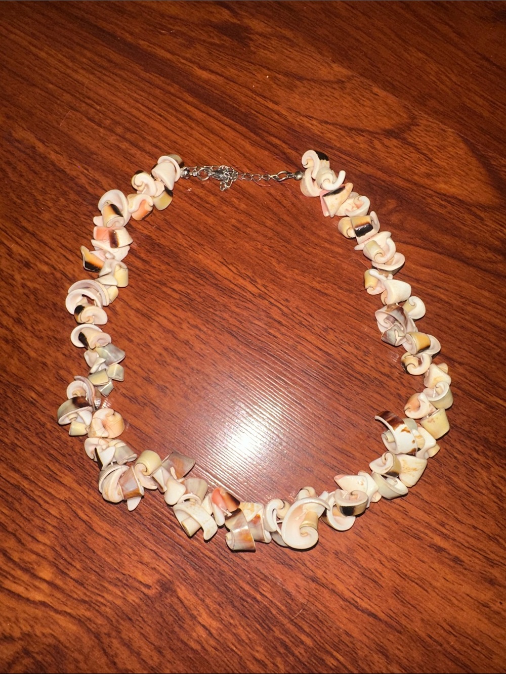 Shell Curl Statement choker Necklace - Cream Pink